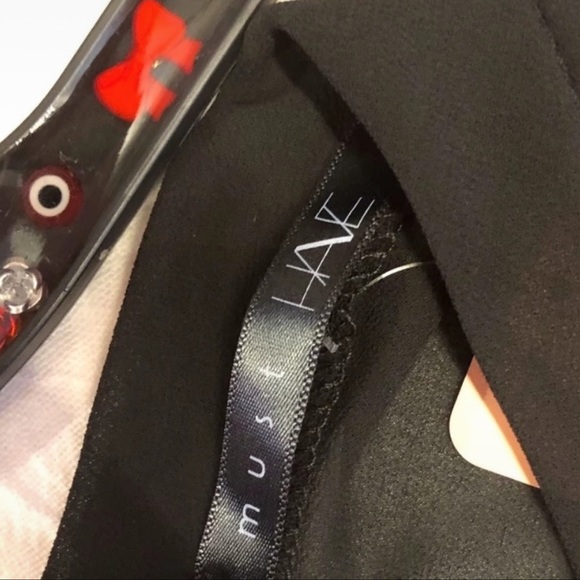 NWOT Red and Black Owl Top W/Sheer Tie Back - Picture 7 of 8